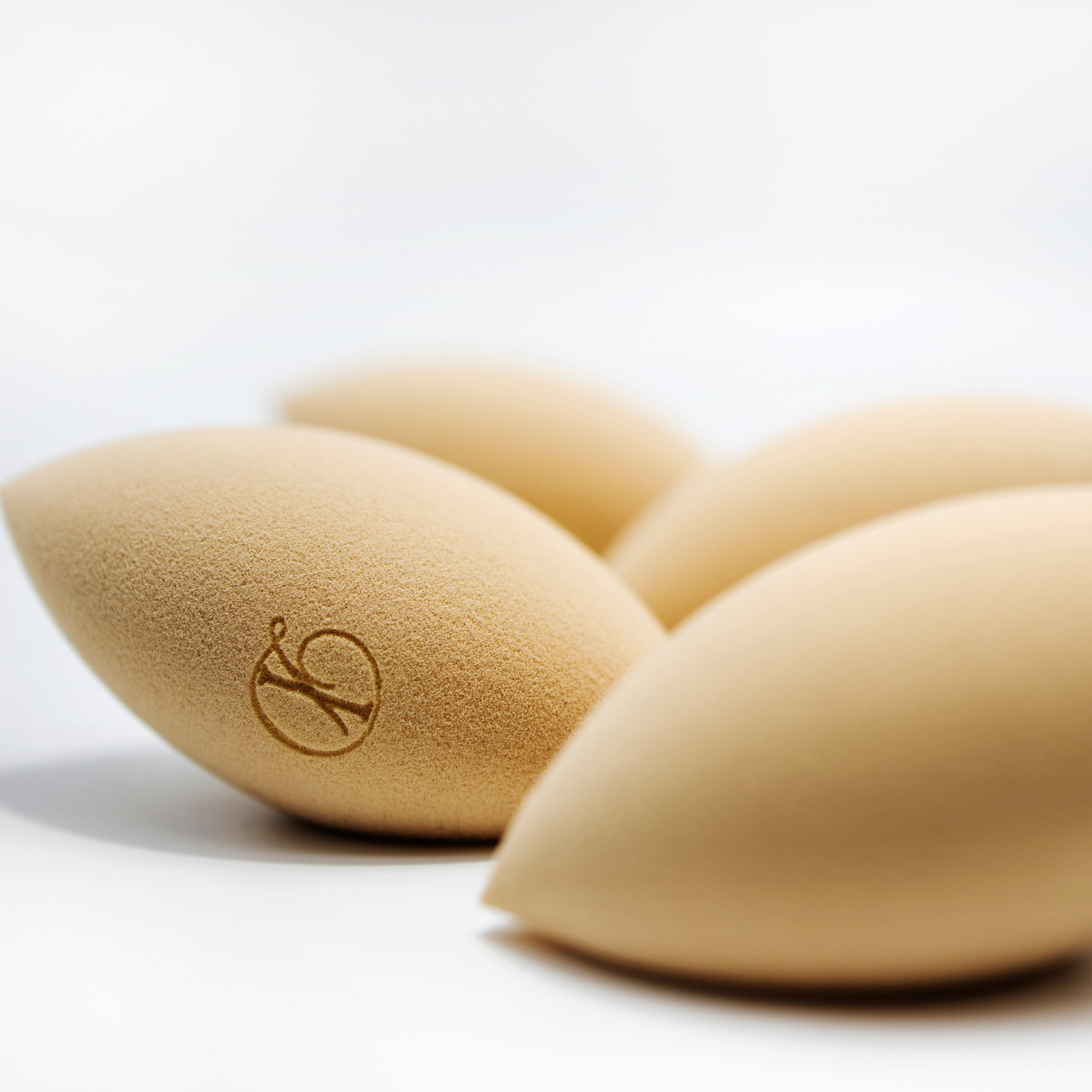 <img src="beauty-sponge-bundle.jpg" alt="Doppelpack 'Beauty Precision Sponge' Make-up-Schwämme für präzises Auftragen">